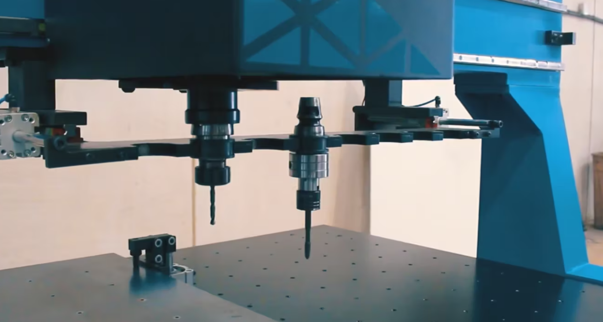 CMA CNC FTC tapcentrum | 3-assig tap- en boorwerk