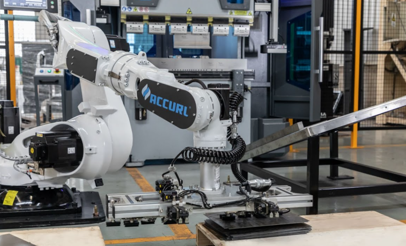 Cobot accurl